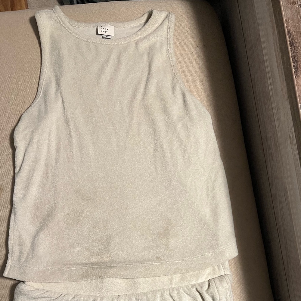 Cream lounge set